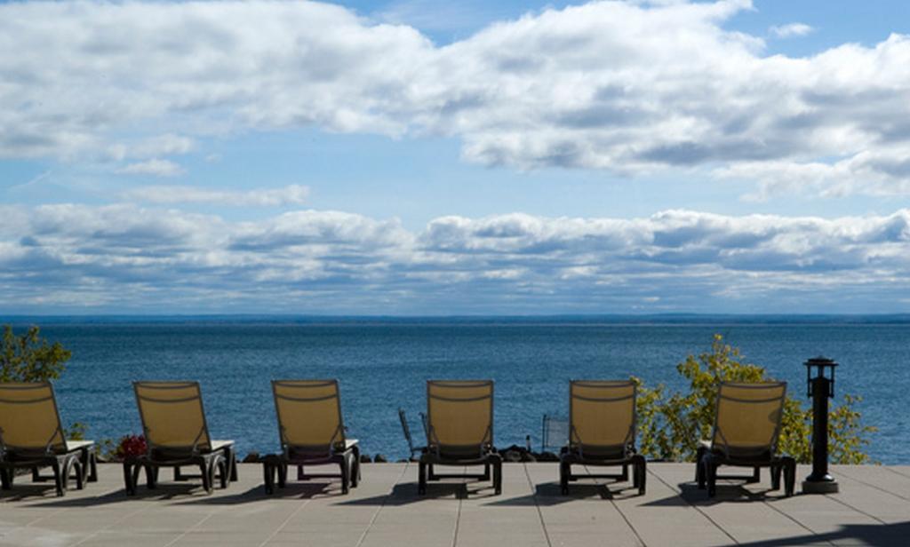 Beacon Pointe On Lake Superior Hotel Duluth Exterior foto